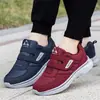 Sapatos para joanetes para idosos, sapatos casuais de outono para homens e mulheres, sapatos esportivos casuais, sapatos de caminhada alargados e espessados para idosos, sapatos leves para mães
