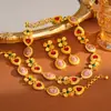 Set de Aretes, Collar y Pulsera de Flor de Diamante y Corazón Estilo Palacio Retro Cadena para Clavícula Collar de Lujo Ligero de Alta Gama para Mujeres