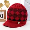Chapéus de Inverno para Mulheres de Meia-Idade e Idosas Vovó Senhora Idosa Chapéu de Tricô Proteção contra Frio Aquecimento Mais Lã Chapéu de Lã com Proteção para as Orelhas para Mãe
