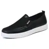 Sapatos Masculinos Verão Respiráveis Slip-On Sapatos de Tecido para Dirigir 2025 Novos Leves Malha Caminhada Esportes Sapatos de Malha