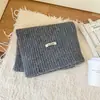 Em Estoque Atacado de Fábrica Cachecol de Inverno Feminino com Mistura de Lã, Listras Verticais, Quente, Cor Sólida, Versátil, Aquecedor de Pescoço Estilo Casal