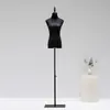 Tienda de ropa maniquí negro blanco accesorios maniquí femenino medio cuerpo maniquí femenino tienda de ropa escaparate maniquí soporte de exhibición cuerpo completo