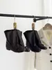 Botas de estilo retro Doudou apiladas para mujer, botas de moda negras con punta redonda y lazo, botines para el uso diario, botas de suela plana