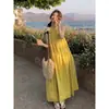 Vestido Amarillo sin Mangas de Cuello Halter, Nuevo Estilo de Verano para Mujer, Estilo Vacacional, Holgado y Elegante, Vestido Largo Retro de Corte A