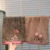 Toalla Linda de Gatito Estampado de Leopardo Engrosada para Lavado de Cara Toalla Facial de Coral Absorbente Secado Rápido Pareja Nuevo Hogar