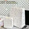 Bolsa de Papel Kraft Rosa Polvo Pequeña y Mediana Día del Niño Linda Portátil Bolsas Exquisitas ins Bolsa de Regalo para el Festival de la Diosa