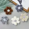 Estilo Xiaoxiang Lana Hecho a Mano Flor Tridimensional Corsage Accesorios para Mujer Primavera y Otoño Nuevo Suéter de Punto Prenda Piezas de Flor Decorativas