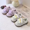 Zapatos para Niñas Zapatos de Malla Estilo Verano 2026 Niños Transpirables de Malla Zapatos Blancos de Lona Niñas Casuales Entrenamiento Deportivo Alemán