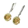 Novos Brincos de Flor Margarida, Luxo Leve, Modernos, Versáteis, Brincos de Alta Qualidade, Brincos com Design Personalizado de Nicho
