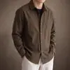 Camisa de trabalho de manga comprida patchwork desconstruída de alta qualidade estilo americano com bolsos com zíper, nova camisa casual de colarinho masculina para outono