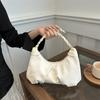 Bolso de hombro portátil con diseño de nube plisada, nuevo bolso de mano de ocio para primavera y verano 2024, bolso de mano de estilo perezoso para ir al trabajo, bolso de media luna.