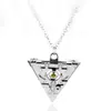 Nueva Tendencia de Moda Yu-gi-oh Collar Bloques de Construcción Piramidales Collar Joyería