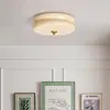 Lámpara de Dormitorio Retro Color Crema Pantalla de Vidrio Estilo Francés Lámpara de Techo de Espectro Completo Protección Ocular Lámpara de Estudio Creativa Acogedora para Niños