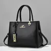 Bolso de Mano Casual y de Moda para Madres de Mediana Edad 2025 Nuevo Bolso Tote Tendencia Versátil Bolso de Hombro Cruzado