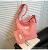 Bolso de Ocio Nicho para Mujer 2025 Nuevo Bolso Bandolera de Corderoy para el Hombro Estudiante Viajero de Gran Capacidad Bolso Tote Trendy