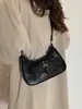 Bolso de Axila de Cuero Aceitado y Encerado Retro de Moda Textura de Alta Calidad Bolso Versátil de Hombro Único Cruzado Estiloso para Viajes Cotidianos Bolso para Teléfono