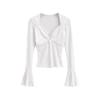 Camiseta de manga larga ajustada con escote en V, aro metálico en el pecho, fruncido, huecos, para mujer, borde de copia secreta, cuerno, elástica, versátil