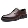 Sapatos Masculinos de Couro para Negócios 2026 Novos Sapatos Casuais de Couro Comércio Exterior Tamanho Grande Sapatos Masculinos Simples Formais Estilo Inglês Sapatos para Casamento Noivo