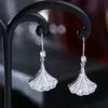 Pendientes de Metal Sencillos Estilo Coreano de Ginkgo para Mujer, Pendientes Dulces y Elegantes, Pendientes Cortos Únicos de Nicho, En Stock