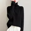 Suéter de cuello alto para mujer talla grande, nueva colección otoño/invierno 2025, base de punto acanalado, simple y versátil, suéter grueso para mujer
