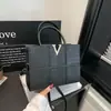 Bolsa casual simples de nicho estilo coreano para mulheres, nova moda primavera 2026 bolsa tiracolo, bolsa de ombro estilo ins