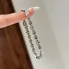 Pulseira de Cabacinha Estilo Coreano de Luxo Leve com Toque Metálico Refrescante, Versátil para Camadas, Moda Vintage da Corte, Pulseira Floral Intricadamente Trabalhada para Mulheres