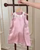 Vestido de Princesa de Cumpleaños Fresco de Satén de Cristal para Niñas Verano 2026 con Lazo Rosa Brillante