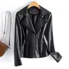 Jaqueta de couro para outono, top curto justo, estilo europeu e americano transfronteiriço, jaqueta biker feminina com gola lapela, jaqueta de pele de carneiro justa, tamanho grande