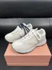 Versión Ding M-I-U2025 Nuevas Zapatillas de Papá Retro Desgastadas de Suela Gruesa Correa de Cuero Genuino Zapatos Deportivos Casuales Zapatos Blancos