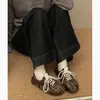 Zapatillas de entrenamiento retro de plataforma de moda para mujer, nueva colección de otoño 2026, zapatillas casual de suela blanda con lunares, versátiles de caña baja