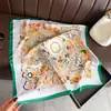 Nuevo Estilo Lujo Ligero Avanzado 70cm Cuadrado Pequeño Versátil Profesional Bufanda de Seda para Mujer Bufanda de Seda Artificial Chal Protector Solar