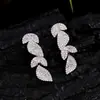 Brincos Florais Brilhantes com Micro Embellishments de Zircônia Full Diamond Casuais Acessórios para Vestido de Noite Feminino Clipe de Orelha Folha de Noiva Joia de Orelha