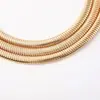 Comercio Exterior Se Especializa en Gargantilla de Tres Capas Sencilla y de Moda de Nicho Collar Exagerado Personalizado Hueso de Serpiente Joyería al por Mayor