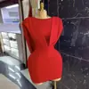 Moda Feminina Transfronteiriça Europeia e Americana Verão 2026 Novo Estilo Design Elegante Vestido Sem Costas Slim Fit Que Marca o Quadril Vestido Curto