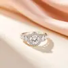 Suministro para transmisión en vivo de TikTok: Anillos de moissanita color H para mujer, plata de ley, un quilate, varios estilos, engaste de seis garras, venta al por mayor directamente del fabricante