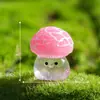 Nuevo producto transfronterizo: figuras de hongos que brillan en la oscuridad, lindos adornos pequeños, accesorios de decoración para manualidades, decoraciones para terrarios de musgo en miniatura y piezas decorativas pequeñas