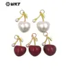 Wt-Jfe148 Latão Liso Texturizado Cola Pingente Cereja Vermelho e Branco Joias DIY Brincos Acessórios de Colar