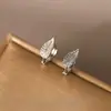 Brincos Pequenos e Delicados de Folha Fivelas de Orelha Micro-Incustadas para Mulheres Brincos Elegantes de Nicho de Alta Qualidade Novos Brincos 2025