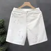 Shorts de mezclilla blancos con salpicaduras de tinta, modernos y elegantes para hombre, pantalones de tiro medio holgados estilo americano, shorts de verano finos de alta costura para hombre
