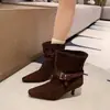 Botines Delgados de Estilo Coreano con Hebilla Simple para Mujer Punta Fina Aumentadores de Altura Otoño/Invierno 2026 Nuevos Botines de Moda de Gamuza