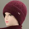 Novos Chapéus de Inverno para Mulheres de Meia-Idade e Idosas, Chapéu de Lã Tricotado Quente com Veludo Extra para Mãe, Chapéu de Algodão Pulôver para Senhora Avó