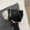 Bolsa de Mão Pequena da Moda para Mulheres, Nova Bolsa Saco Versátil Outono/Inverno 2026 com Textura de Alta Qualidade, Adequada para o Dia a Dia, Bolsa Transversal com Corrente