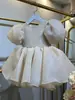 Vestido de Menina Novo Champagne Cetim Daminha de Honra Primeiro Aniversário Menina Manga Bufante Vestido Princesa Venda Direta de Fábrica