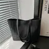 Bolso Tote de Alta Gama de Gran Capacidad de Moda Otoño 2025 para Mujer, Bolso Niche de Hombro Único Cruzado, Bolso de Mano para Viajeros