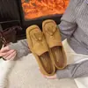 Sapatos femininos versáteis de sola macia para uso transfronteiriço com franjas, novo modelo 2026, mocassins slip-on de bico quadrado