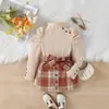 Otoño 2024 Nuevo Conjunto de Dos Piezas: Top de Cuello Semialto con Mangas de Princesa y Falda de Pago