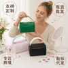Bolsa de maquiagem estilo bolsa de mão em couro PU, grande capacidade, cor de doce, portátil para viagens, para organizar produtos de higiene pessoal e cosméticos