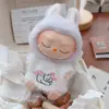 Primera, Segunda y Tercera Generación Labubu 17cm Labubu Muñeca Sentada Fiesta Ropa Imitación Piel de Visón Sombrero de Orejas de Gato Bufanda Suéter