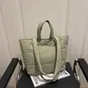 Bolsa Acolchoada de Algodão Lisa e Estilosa, Bolsa de Mão da Moda, Nova Bolsa Tote de Ombro Único Estilo Coreano Inverno 2026