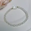 Pulsera de Perlas de Zhuji con Cordón Elástico de Gato Blanco, Mismo Estilo que en Xiaohongshu, Joyería de Accesorio Sencillo y Artístico para Padres e Hijos